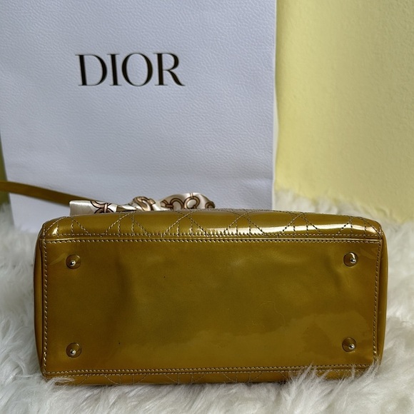 💯Authentic Lady Dior Small Handbag🍀 - Picture 12 of 17